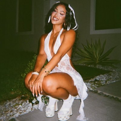 high maintenance and a little crazy. • Bodied By Kí