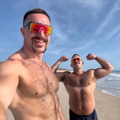 Married couple of Daddies. Looking to play with others. 18+ NSFW $TallDadShortDad