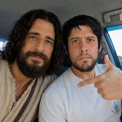 Buen tipo, CEO de Gei Collectibles, aprendiendo a vivir un dia a la vez.