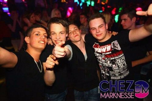 16 , student detailhandel aan het deltion, jumbo medewerker ,fitness ,houdt wel van een feestje