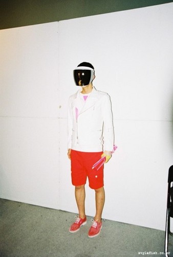 noma_go's profile picture. 우주의 먼지