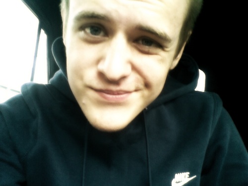 alexramash's profile picture. drums, music, football, sneakers, soviet cinema, 80th, cybersport