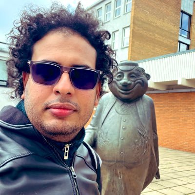 Simply Frictionless!. Senior Platform Engineer 🧑‍💻 + SRE engineer husband 👩‍💻