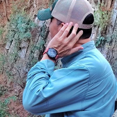 LL. B. | ES/EN Interpreter & Certified Translator. @Upwork Freelancer. U. S. @StateDept @ExchangeAlumni. I live off-the-grid and hand feed hummingbirds.
