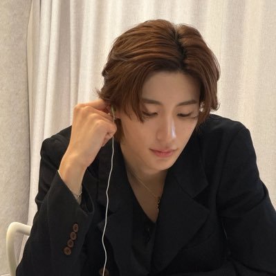⠀ 𝐔𝐍𝐑𝐄𝐀𝐋 • 𝟐𝟎𝟎𝟒 • part of #RIIZE as maknae • 𝐂𝐡𝐚𝐧𝐲𝐨𝐮𝐧𝐠 𝒅𝒆́ 𝐋𝐞𝐞 •
