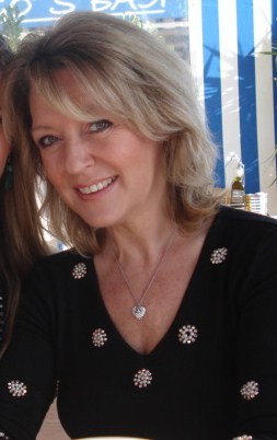 awardconnection's profile picture. Helping my friends make more money - entrepreneur and super mum