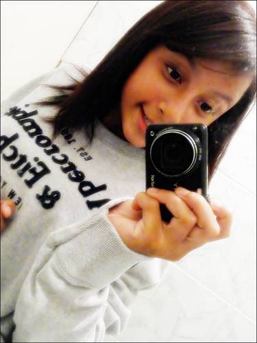 Sou uuma foffa , tenho 14anos #Ciumenta, #Corinthiana & sou iirmã da @CaroliineSanche s22
