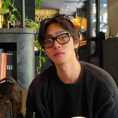 Pauljjak'19 👨‍🏫, Kim Hyeyoon'24👩‍🎓🎀, Cortis⚙️🥽 Lngshot🛠🚙
Suka suka aku