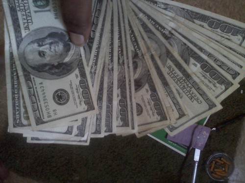su woo to my red flag money money is all I think of so get wit it or get rolled ova