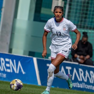 @vols_soccer 🍊‘29| #13 | Centerback | U15,U16,U17,U18 🇺🇸 USWYNT | U20 🇯🇲 |@tmjwf | Insta: @MarleeRay13