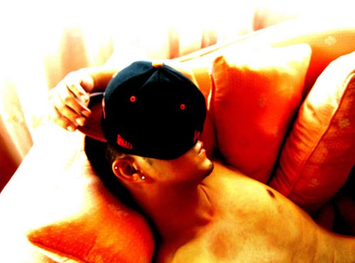 IMphasized's profile picture. I like people who thinks perfection is possible but pesimistic in general