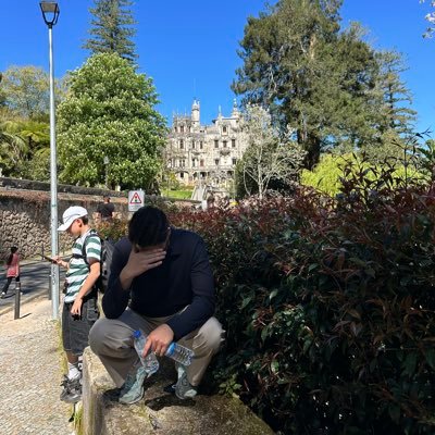 il ne faut pas être un homme à programmes, mais un homme à progrets. - Papa