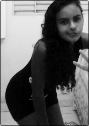 , Jackeliny 13 anos , Goiana , Taurina , Legal , Vivendo cada segundo como se fosse os ultimos ;p        ;  *---- Follow ? Followed ;