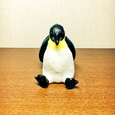 私は市場全体の資金循環を軸に売買を行う。セクター間の資金移動とテーマ連鎖を分析し、次に資金が流入する領域を事前に特定する。短期の値動きではなく、資金の流れそのものを捉えることを重視している。