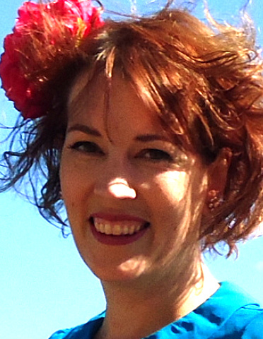 Blogger, Textile nerd and Queen of the op shops tries to justify addiction, and sew a 50's wardrobe.