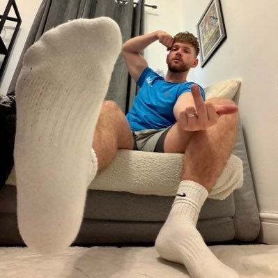 Innocent but nasty😈. Findom Cashmaster
 Bow down and Serve me
Drains and customs on request