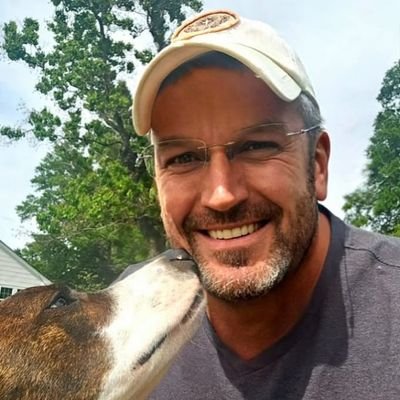 A dog dad living life in happiness with my dog Max 🐾🐾