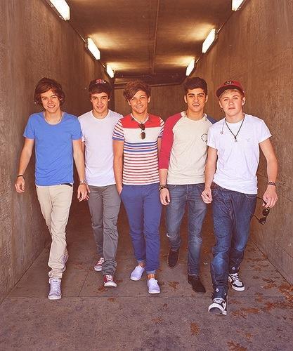 fangirling over 5 beautiful boys