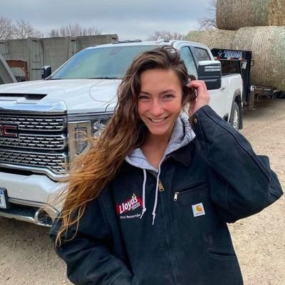 just a girl our  here framing 🤷  way  more  things  on my  insta  Nebraska ,USA  👉💌https://t.co/2ys2tXT7gb