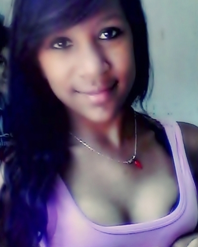 13 aninhos ,fotogenica , chocolatra e funkeira hihi é essa sou eu ! : )