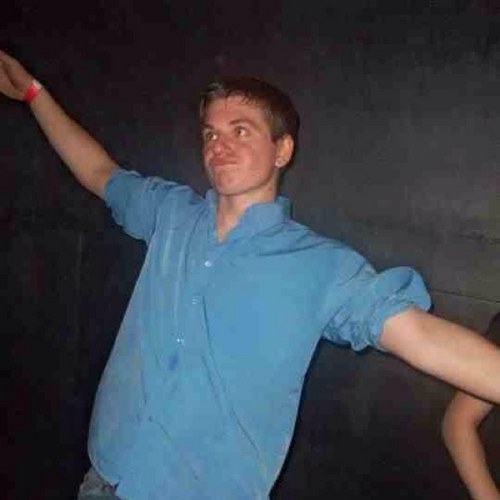 hark_domo's profile picture. greatness only comes before hustle in the dictionary