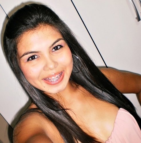 Me ame ou me odeie. Se você me ama, eu sempre estarei em seu coração, se você me odeia, eu estarei sempre em sua mente.
Livrai-me de todo o MAL, Amém!