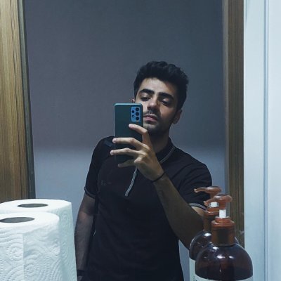 Geliştikçe geliştiren yazılım geliştirici. Kurumsal işletmelere dijital çözümler sunar. Hayvan, doğa ve müzik tutkunu; mobil fotoğrafçı; her daim öğrenci.