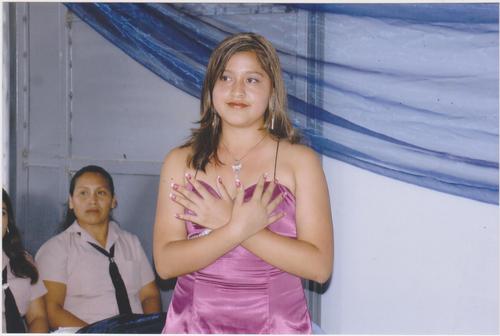 soy una chica muy linda,cariñosa 
y muy sentimental