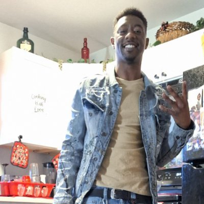 cool ass dude from the Carolinas📍 😎🤑💪🏾🫡