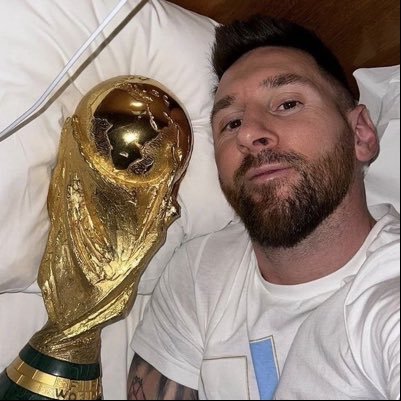 EDUCAR ES COMBATIR🧠

Peronista y de river como el ruso.