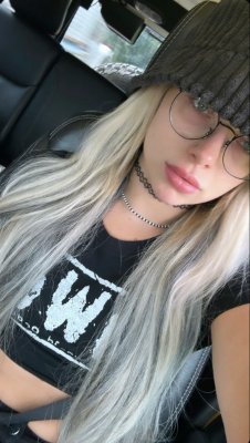Only alternative account for....WWE WORLDS WOMEN CHAMPION LIV MORGAN 🏆❤