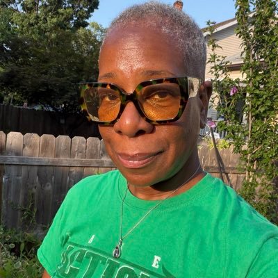 I'm here to spread L.O.V.E.!! I'm a Wife, Mother, Sister, daughter, awesome friend and Wonder Woman and Business Owner Extraordinare 💃🏾🙏🏾💚🙏🏾💪🏾