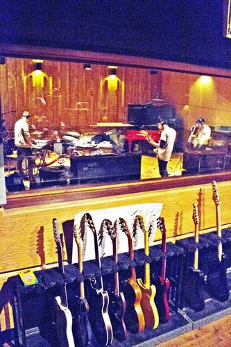 ville_kulla's profile picture. Band from Vancouver