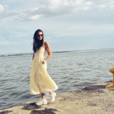 Imitada pero JAMAS igualada !!! Amante Y Alumna de semiologia de la vida cotidiana SALUD que haya, porque belleza SOBRA