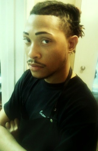 HeyImHollywood's profile picture. Im a successful , educated, cool, calm and collected individual. I love my savior Jesus Christ. My views on everything else, Its 2012, Respect it or Correct it!