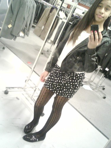 #are you lost followmedoe_! ^.^|teamVirgo|Single| & go follow my Twubby @_billlytheKID ( ; & my love @x_BbyGotTweets ( : so umm yeahh...hit CLICK