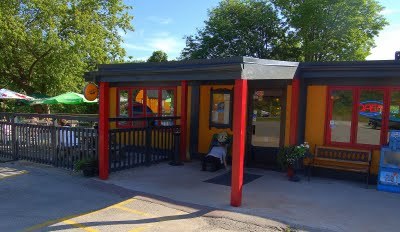 Docksrestaurant's profile picture. Newly renovated restaurant and rockin new menu.  http://t.co/Y5viFznYVc