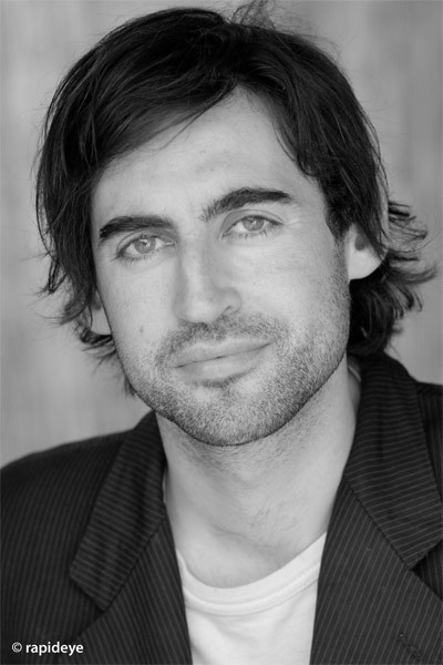 aindestaic's profile picture. SmallTown Seanachai, BigTime Storyteller.

Also Muisc/Comedy with @The_Latchikos 
Insta@smalltownseanachai
 Bookings: aindrias@gmail.com