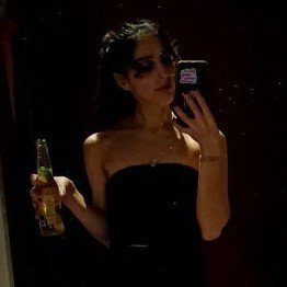 Soy Victoria, me gusta escribir. En mis otras redes soy relatos minimalistas. Marplatense de la cuna al cajón. Mis sobrinos son lo más grande que hay.