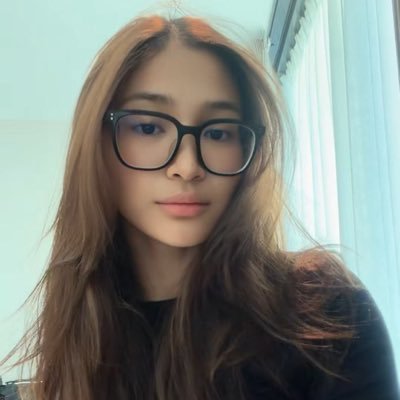 reveluv bloom | OT5 | walo hanggang dulo
babae ni jhoanna at girlfriend ni seulgi