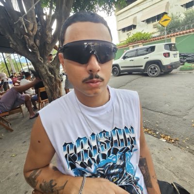 Sou apenas um ser humano que precisa sonhar antes de ir trabalhar