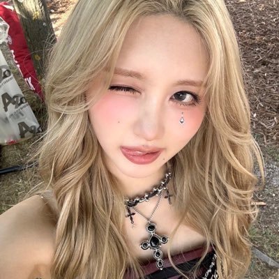 zcloty Profile Picture