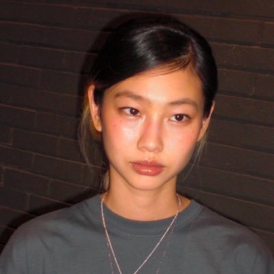 청양고추 많이 들어간 양념장이랑 도토리묵이랑 먹고싶다