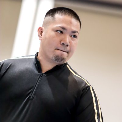 #AlmaLibre 所属のプロレスラー
子供の頃からの夢を諦めきれず39歳でデビュー
3人の子供と2匹の猫のパパ

チケットのお取り置きはalmaxlibre@gmail.com
または
公式LINE（https://t.co/d61A1aeTjU）
で承っております

#ぷろじぇくとOhana