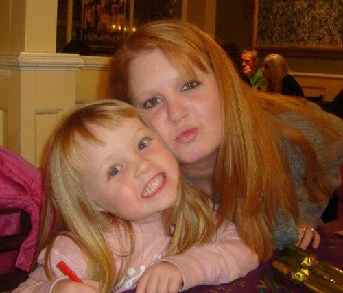 samanthabarton3's profile picture. mother of two!