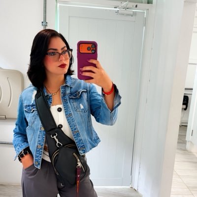 🇵🇷 Twitch partner|@advancedgg partner #CapcomCreator and fighting game competitor for @RedRoosterTeam1|baeleeena@gmail.com