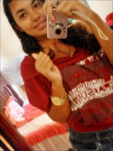 Sou pior qe você, pode imagina, blinda a sua mente, porque eu vo entra,
-eu levo a vida no sorriso msm passando sufuco (8)