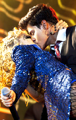 luar_forever121's profile picture. Dizer que eu amo vocês não expressa a metade do que eu sinto por vocês. @Lua_Blanco e @Aguiarthur,  Since 05-04-12 ♥ ∞
