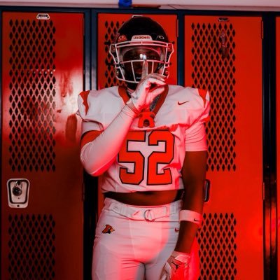 John Paul || HS |C/O 2027 |6,2 230| LB/DE |GPA3.5| Bench Press Max 235| Squat Max 405| Power Clean 235| 40 YD 4.9|