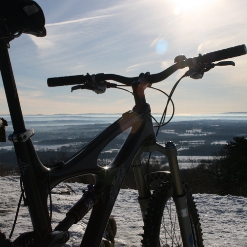 Surrey Hills biker, proud owner of Eclipse and love my wife and daughter.